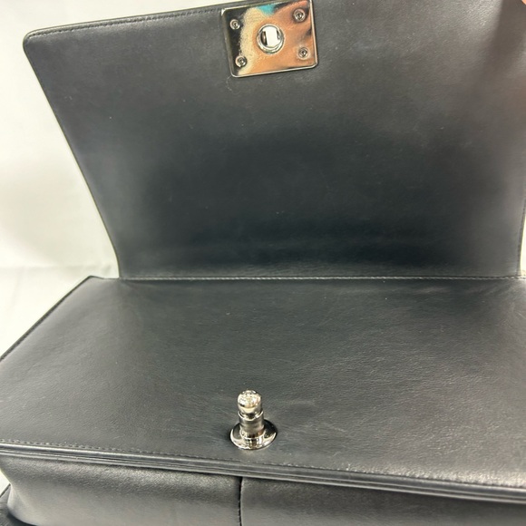 Chanel Chevron Boy Bag - Picture 7 of 8